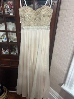 Tony Bowls Ivory Beaded Strapless Evening/Prom Gown